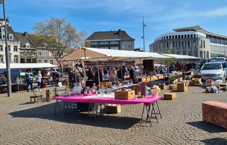 Weekmarkt Esch — markt-eten in Boxtel