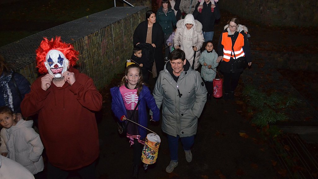 Lampionnenoptocht geitenwei in Boxtel